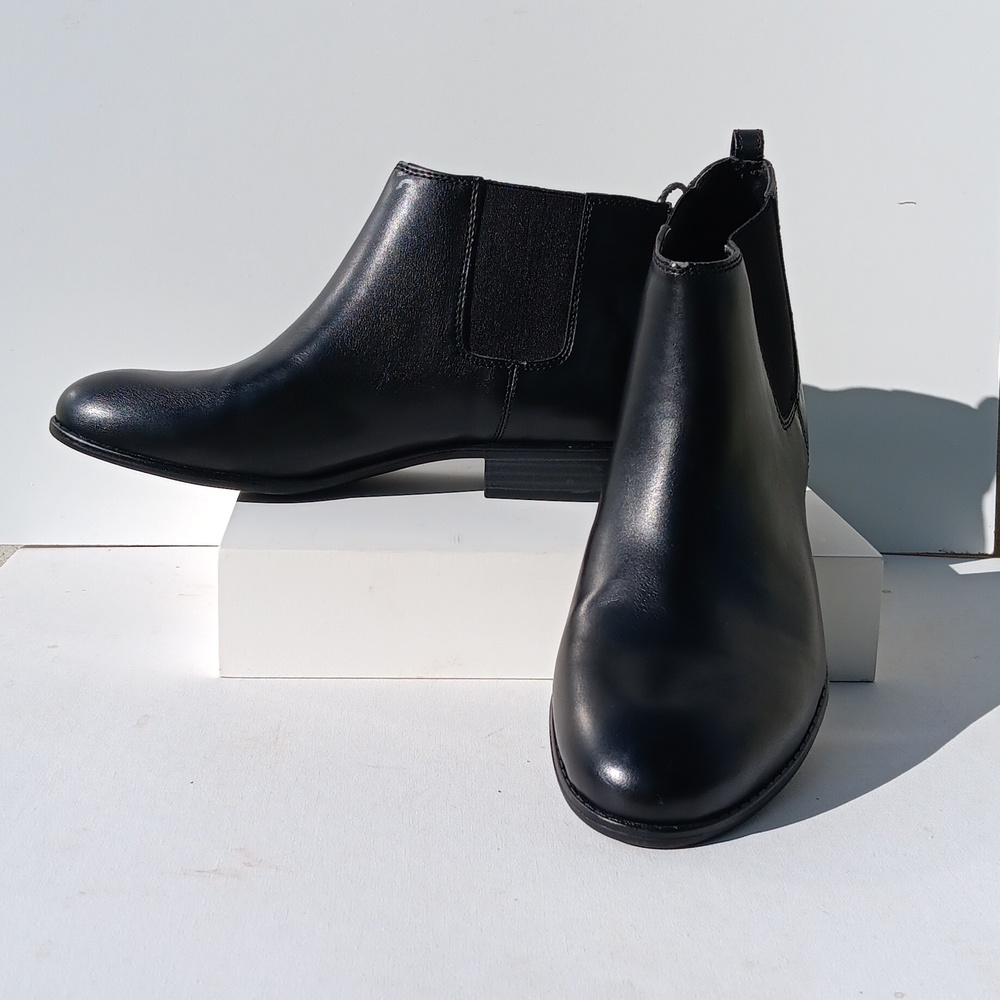 Franco Sarto Black Leather Chelsea Ankle Booties